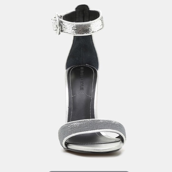 KENDALL & KYLIE GISELLE 11 SEQUIN DRESS SANDAL - Picture 4 of 7